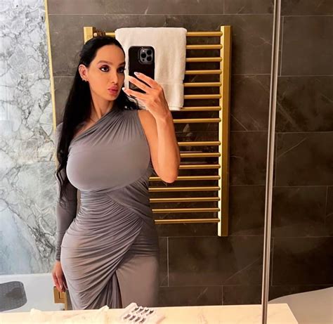 amy anderssen massage|'Amy anderssen boobs massage' Search .